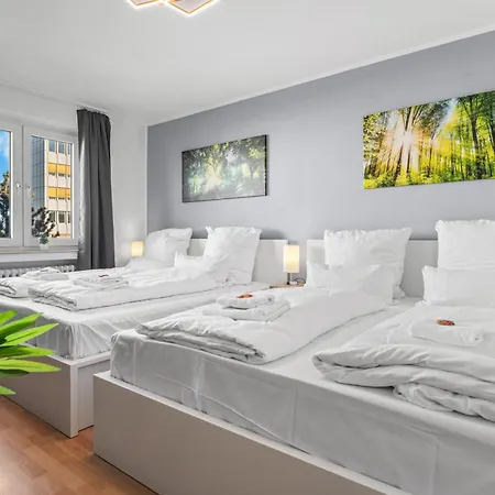 Apartman Premium - 12 People - Fully Equipped - 2 Min Station *