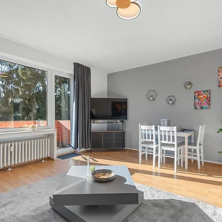Premium - 12 People - Fully Equipped - 2 Min Station Daire