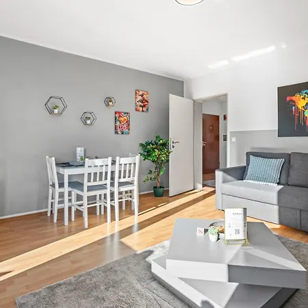 Premium - 12 People - Fully Equipped - 2 Min Station Daire *