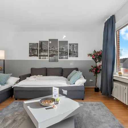 Premium - 12 People - Fully Equipped - 2 Min Station Daire Duisburg