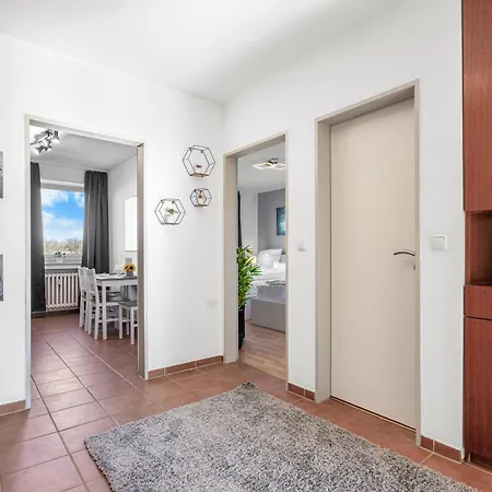 Federnest Living - Premium - 12 People - Fully Equipped - 2 Min Station *