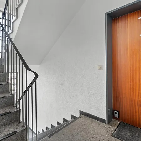 Premium - 12 People - Fully Equipped - 2 Min Station Daire Duisburg
