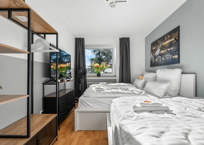 Apartman Premium - 12 People - Fully Equipped - 2 Min Station Duisburg