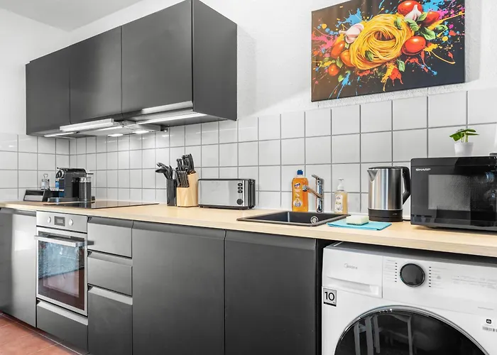 Apartman Premium - 12 People - Fully Equipped - 2 Min Station Duisburg