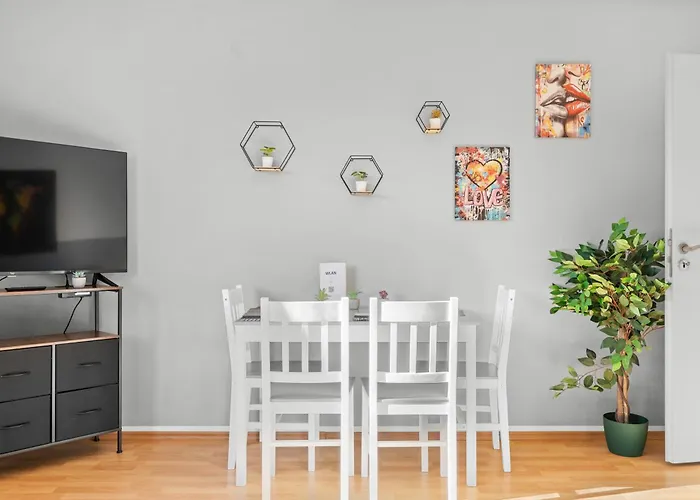 Premium - 12 People - Fully Equipped - 2 Min Station Apartman *