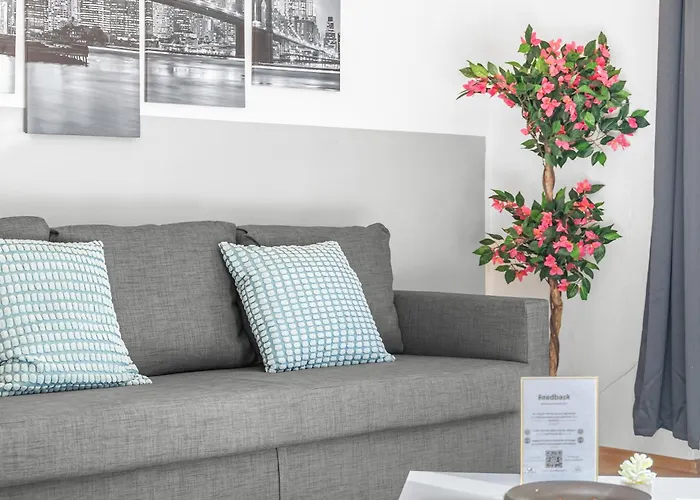 Apartman Premium - 12 People - Fully Equipped - 2 Min Station *