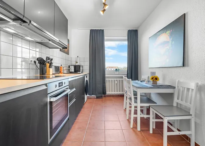 Apartman Premium - 12 People - Fully Equipped - 2 Min Station Duisburg